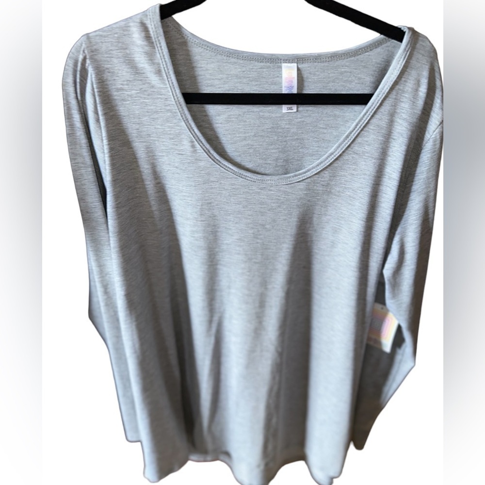 Lularoe 3x sport light grey long sleeve Lynnae top. NWT. - Picture 1 of 5